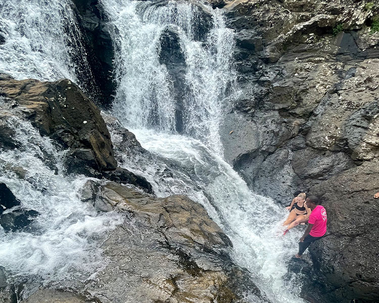 La Cascade Cécile – with Lokal Adventure