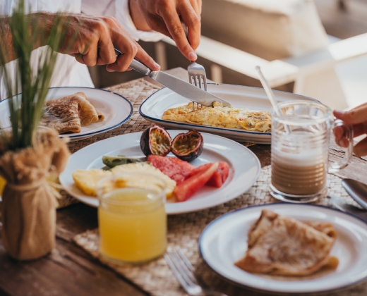 Breakfast at Kaz’alala featuring fresh local ingredients