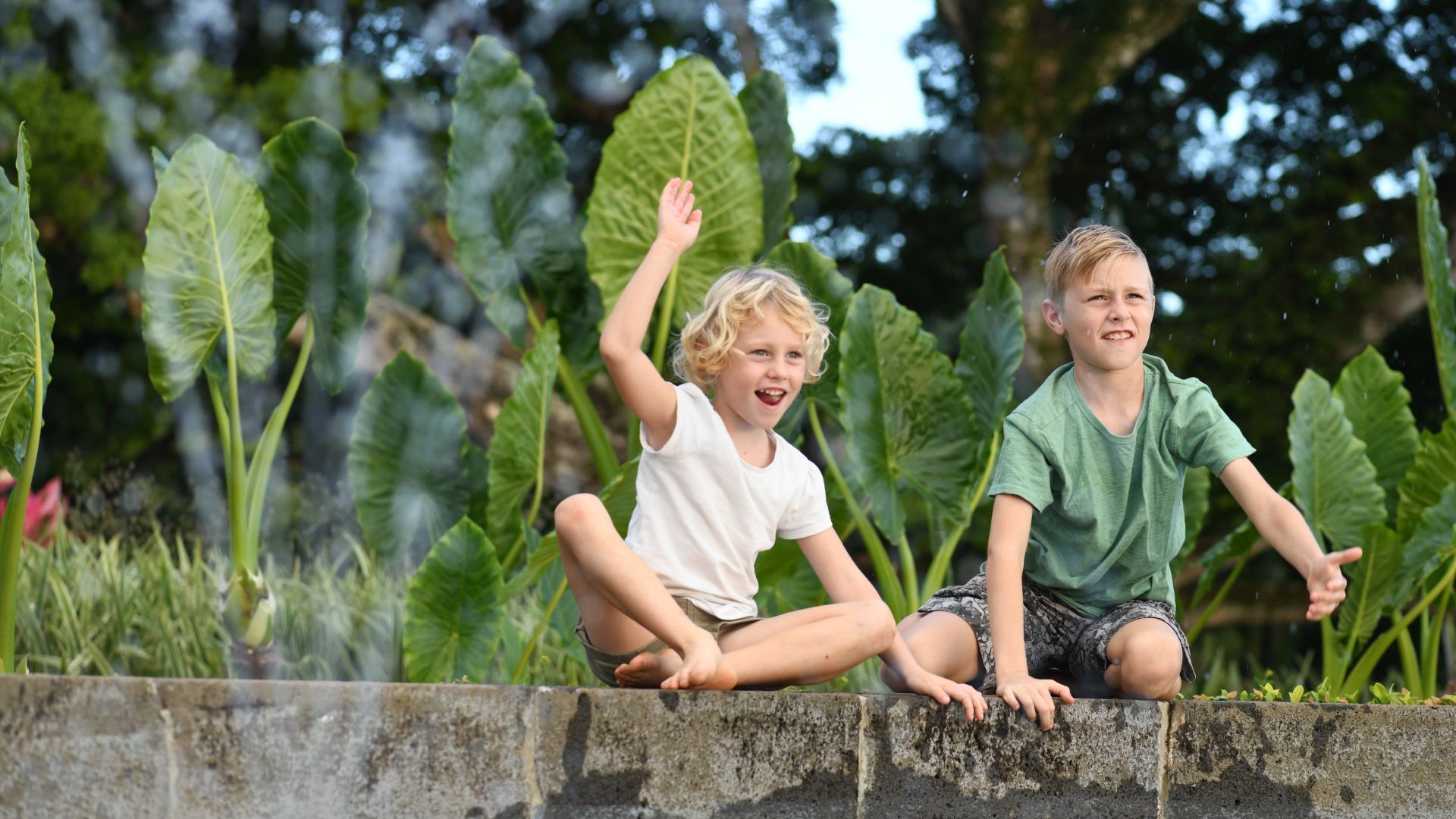 Family holiday at Kaz’alala in Mauritius, children discovering tropical trees