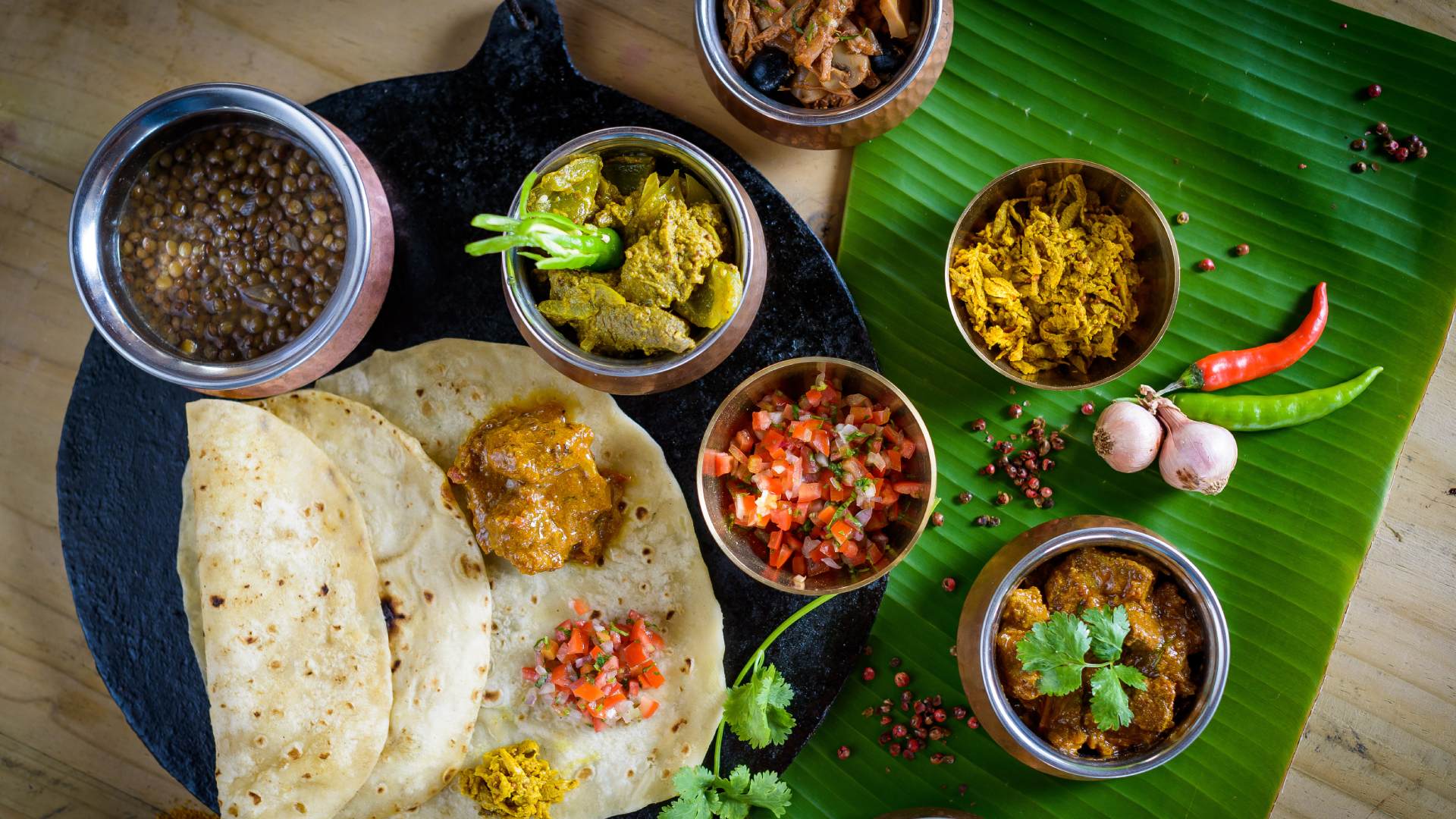 Mauritian farata with curry