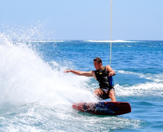 Enjoy a kitesurfing session at C Beach Club